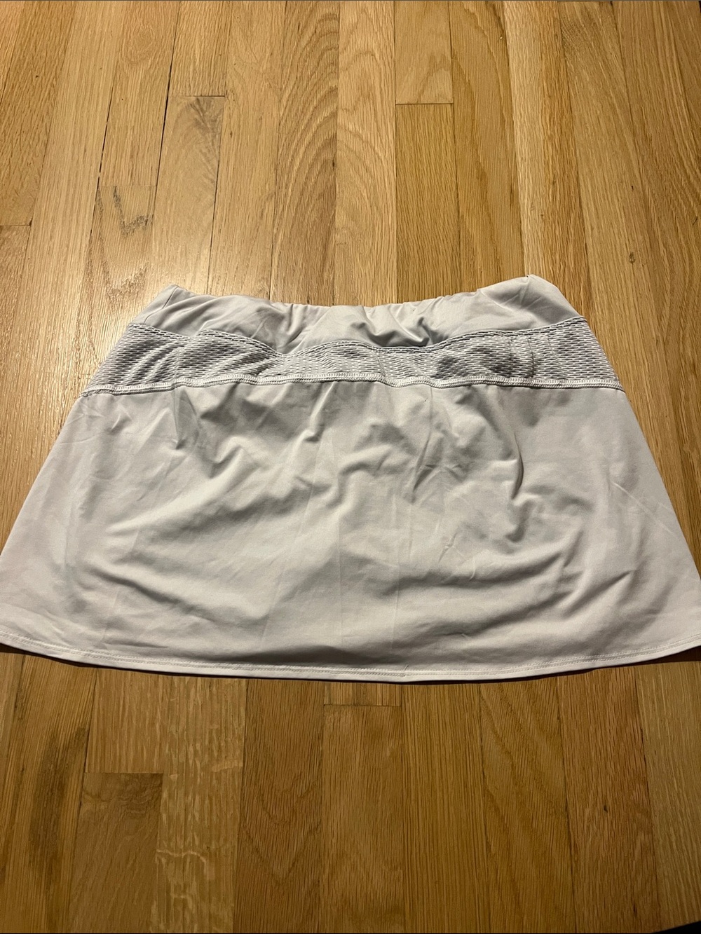 White Athletic Skort with Mesh Waistband- Wellfleet Beachcomber - Picture 2 of 4